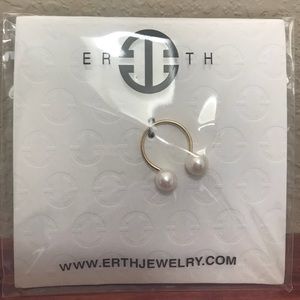 Erth Jewelry freshwater pearl ring